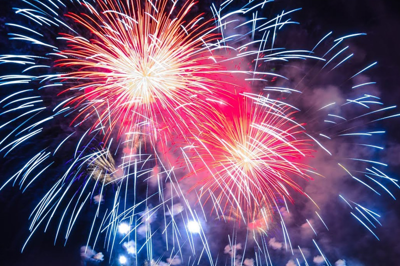 Al momento stai visualizzando Supertombola sotto le stelle con fuochi d’artificio, baccalà e polenta